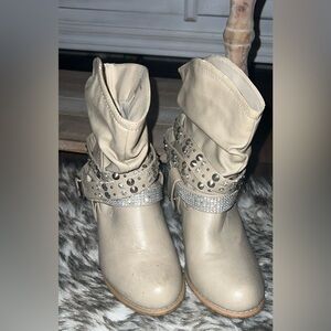 Stylish Beige Ankle Boots with Studded Straps